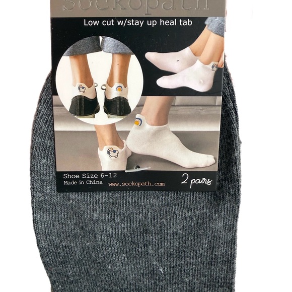 Women's Low Cut Socks With Stay Up Heel Tab Face Design NWT - Picture 4 of 6